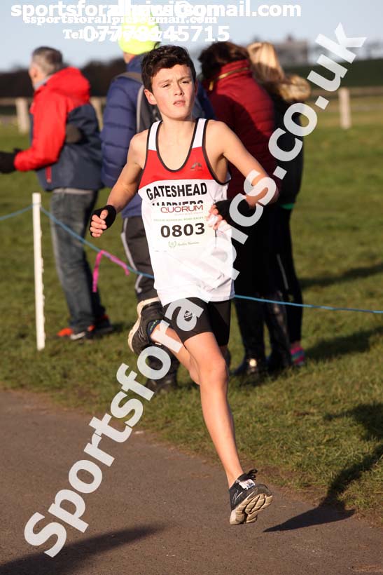 Boys and girls under-13s Heaton Harriers Memorial Road Races, Newcastle. Photo:  David T. Hewitson/Sports for All Pics